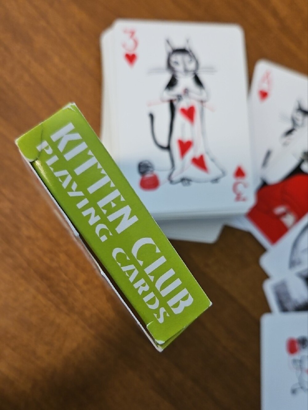 Kitten Club Playing Cards - Picture 2 of 8